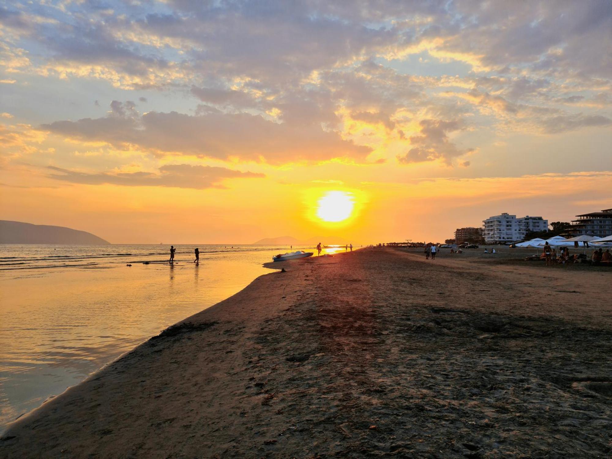 Luxury And Cozy 150 Meters From The Beach, 750 Meters From Lungo Mare